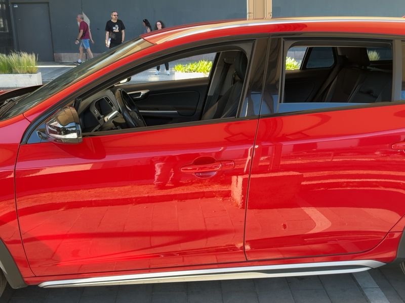 Volvo V60 Cross Country 2.0 D3 Kinetic — zdjęcie 4