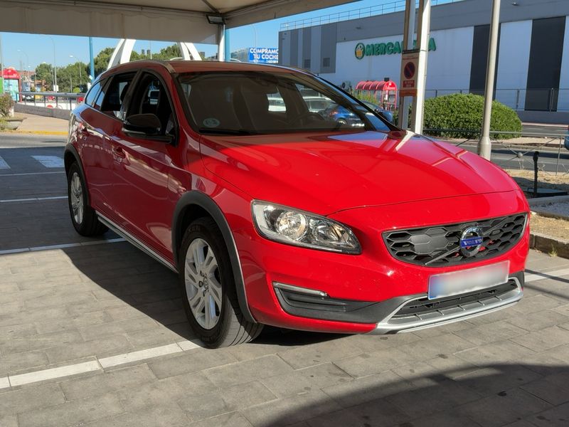 Volvo V60 Cross Country 2.0 D3 Kinetic — zdjęcie 8