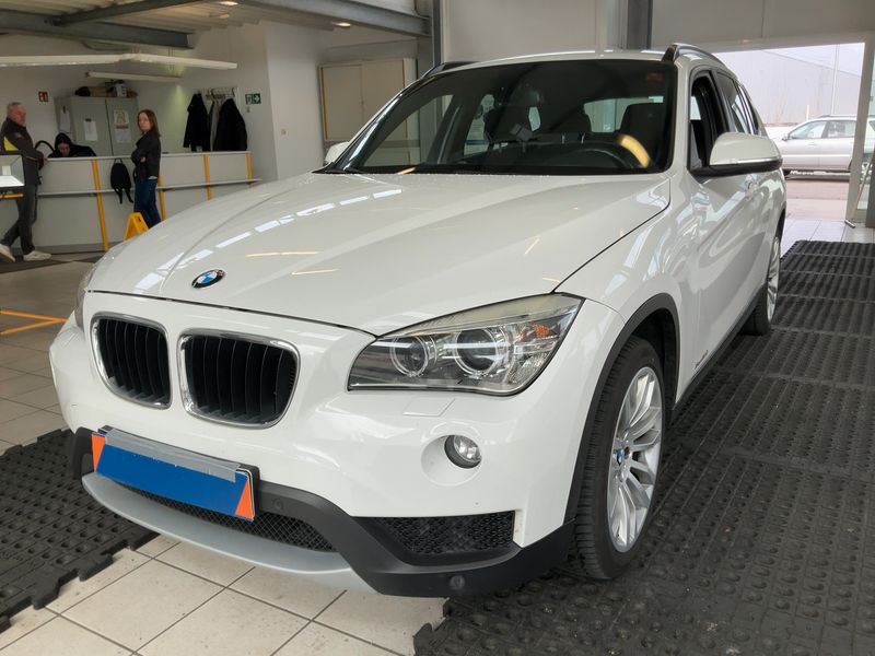 BMW X1 xDrive 18d — zdjęcie 1