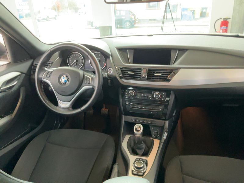 BMW X1 xDrive 18d — zdjęcie 12