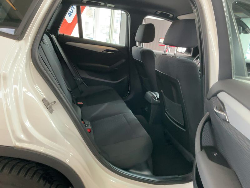 BMW X1 xDrive 18d — zdjęcie 14