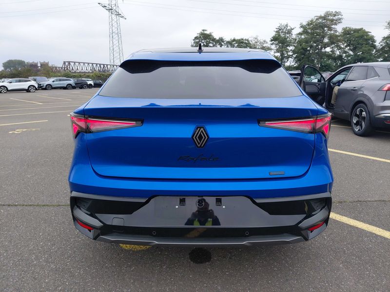 Renault Rafale 1.2 E-Tech Plug-in Hybrid Atelier Alpine 4x4 — zdjęcie 4
