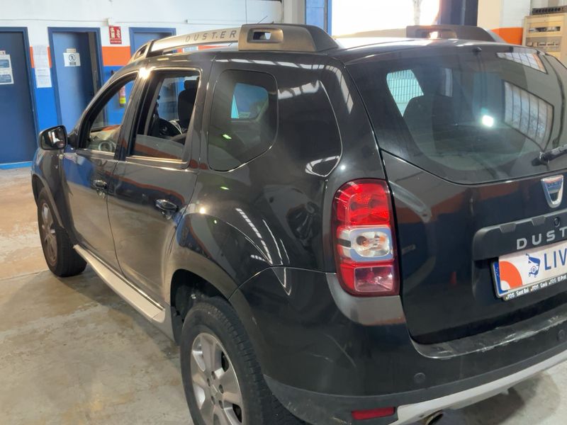 Dacia Duster 1.5 dCi Laureate 4x2 — zdjęcie 3