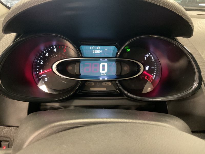Renault Clio 1.5 dCi Energy Life 2017 – снимка 18