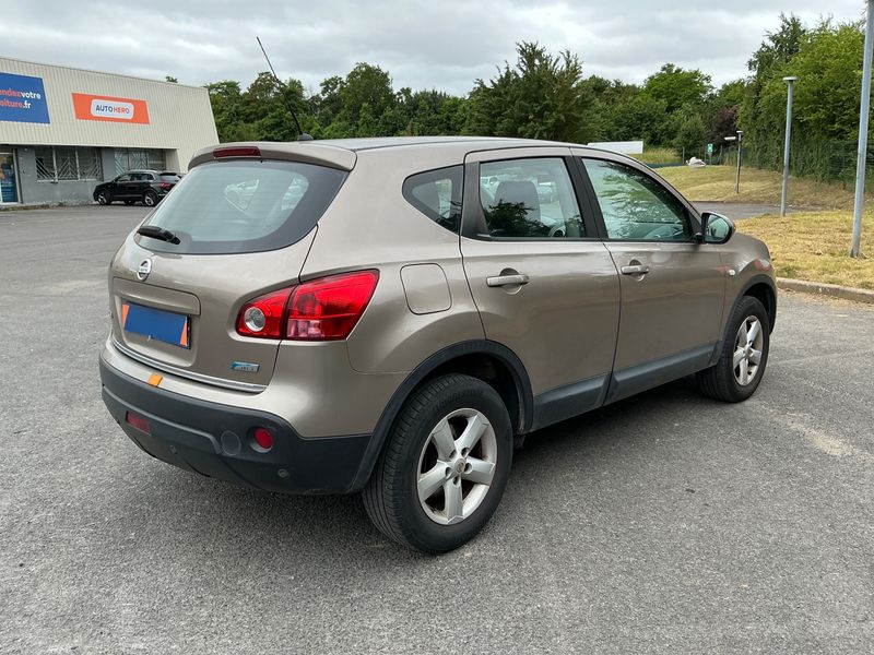 Nissan Qashqai 1.5 dCi Acenta — zdjęcie 2
