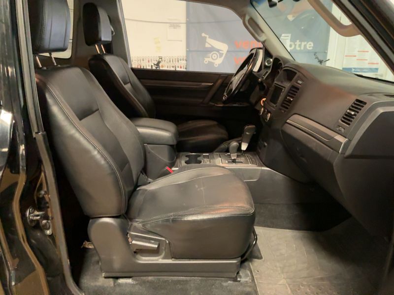 Mitsubishi Pajero 3.2 DI-D Instyle — zdjęcie 11