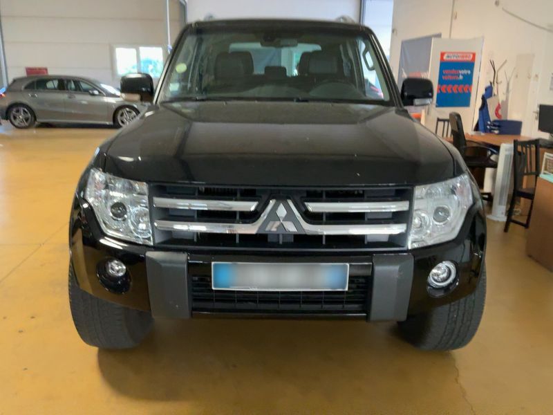 Mitsubishi Pajero 3.2 DI-D Instyle — zdjęcie 9