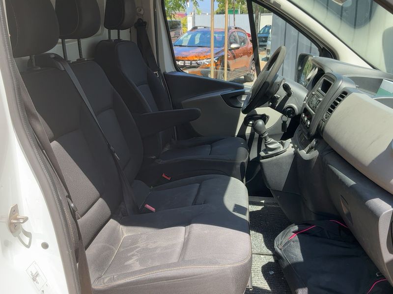 Renault Trafic 1.6 dCi Energy L1H2 2,9t — zdjęcie 11