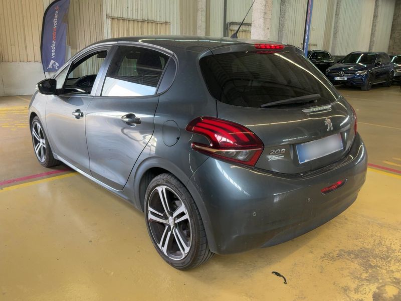 Peugeot 208 1.6 Blue-HDi Style 2017 – снимка 6