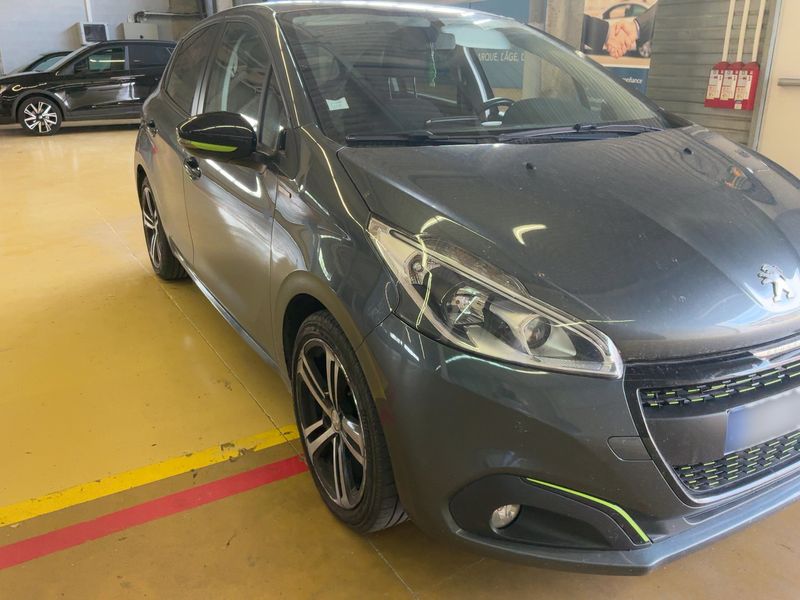 Peugeot 208 1.6 Blue-HDi Style 2017 – снимка 12