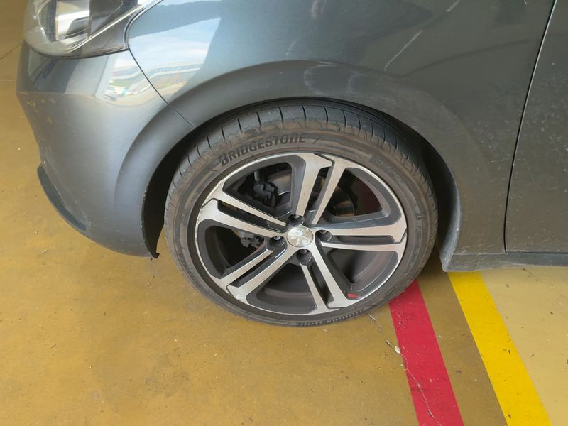Peugeot 208 1.6 Blue-HDi Style 2017 – снимка 3