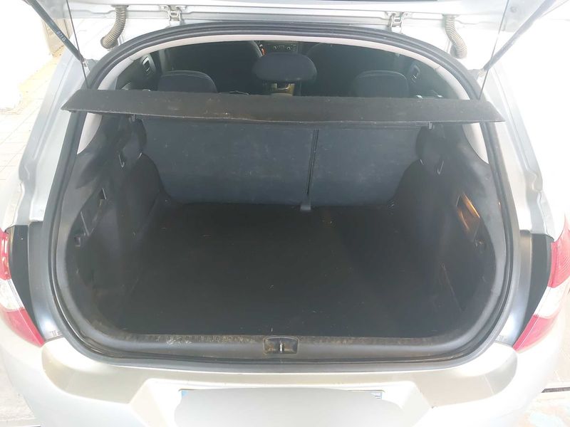 Citroen C4 1.6 e-HDi Confort — zdjęcie 9