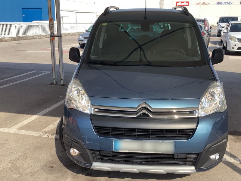 Citroen Berlingo 1.2 e-THP 20 Aniversario Edition — zdjęcie 9