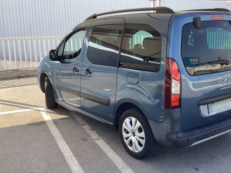 Citroen Berlingo 1.2 e-THP 20 Aniversario Edition — zdjęcie 3