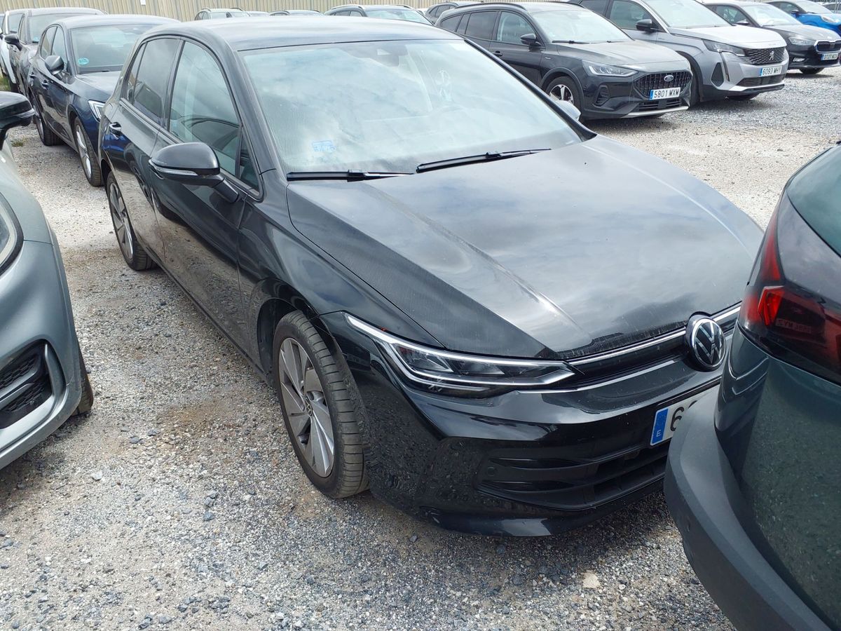 Volkswagen Golf 2025