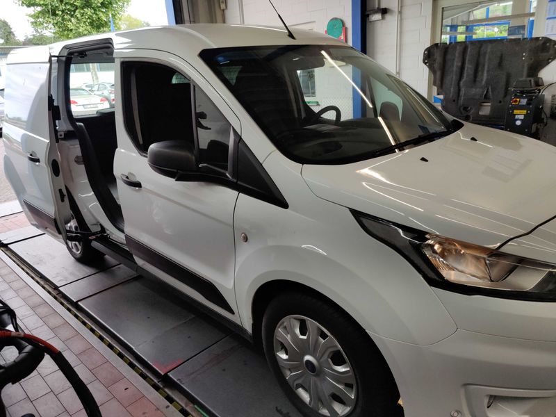 Ford Transit Connect 1.5 TDCi EcoBlue Kasten Trend — zdjęcie 14