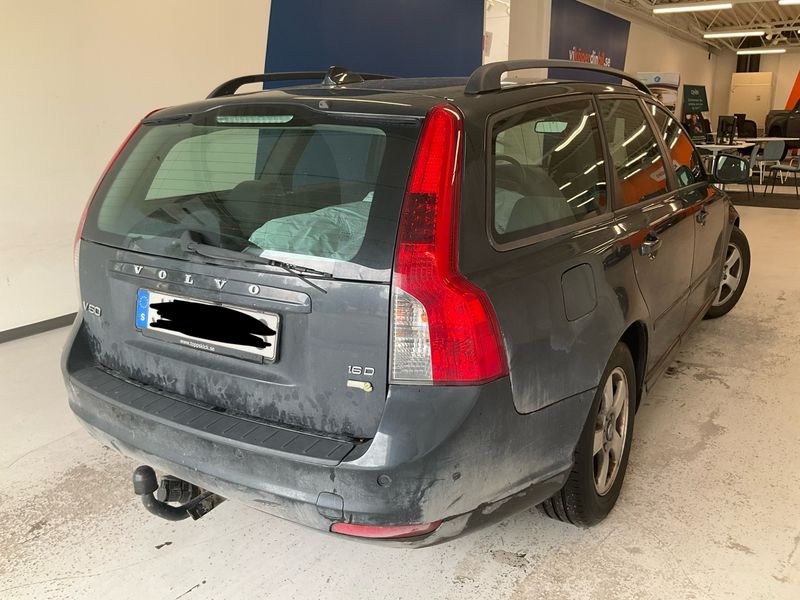Volvo V50 1.6 DRIVe Momentum — zdjęcie 2