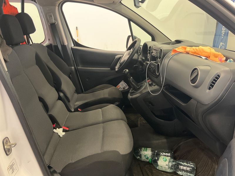 Citroen Berlingo 1.6 Blue-HDi Confort L1 — zdjęcie 3