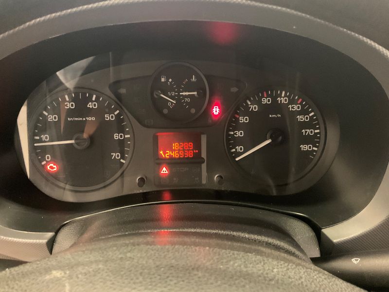 Citroen Berlingo 1.6 Blue-HDi Confort L1 — zdjęcie 4