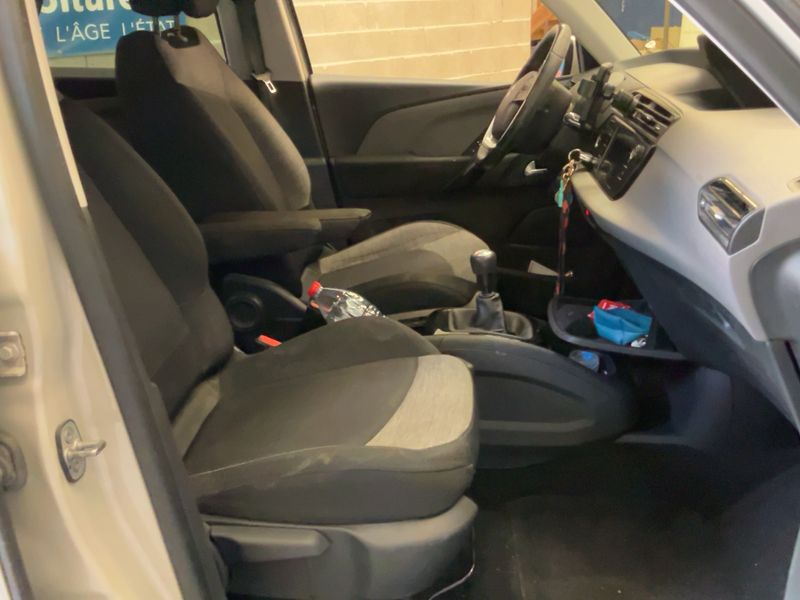 Citroen C4 Grand Picasso 1.6 Blue-HDi Feel — zdjęcie 11