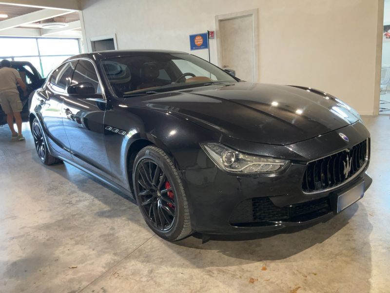 Maserati Ghibli 3.0 V6 Diesel — zdjęcie 8