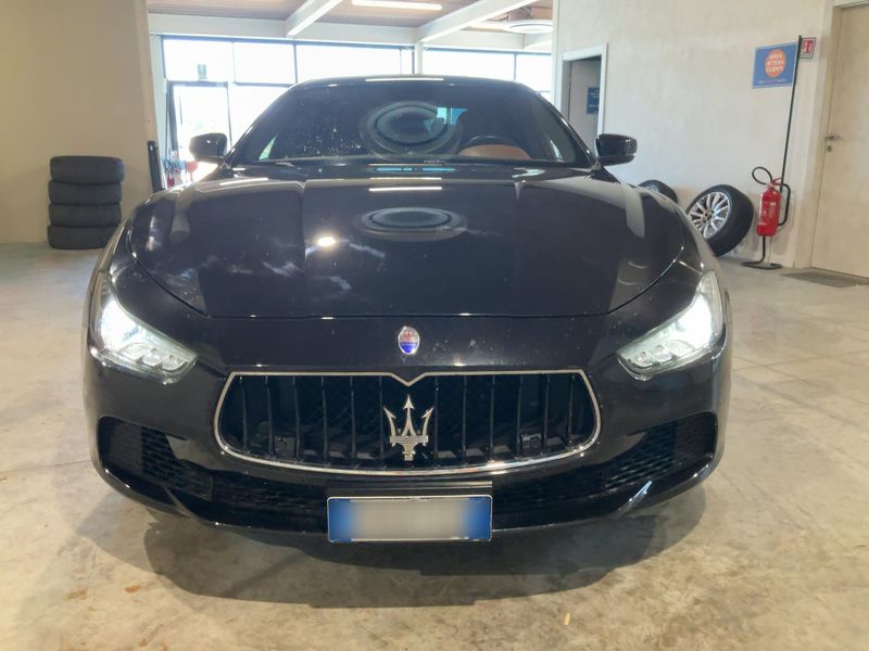 Maserati Ghibli 3.0 V6 Diesel — zdjęcie 9