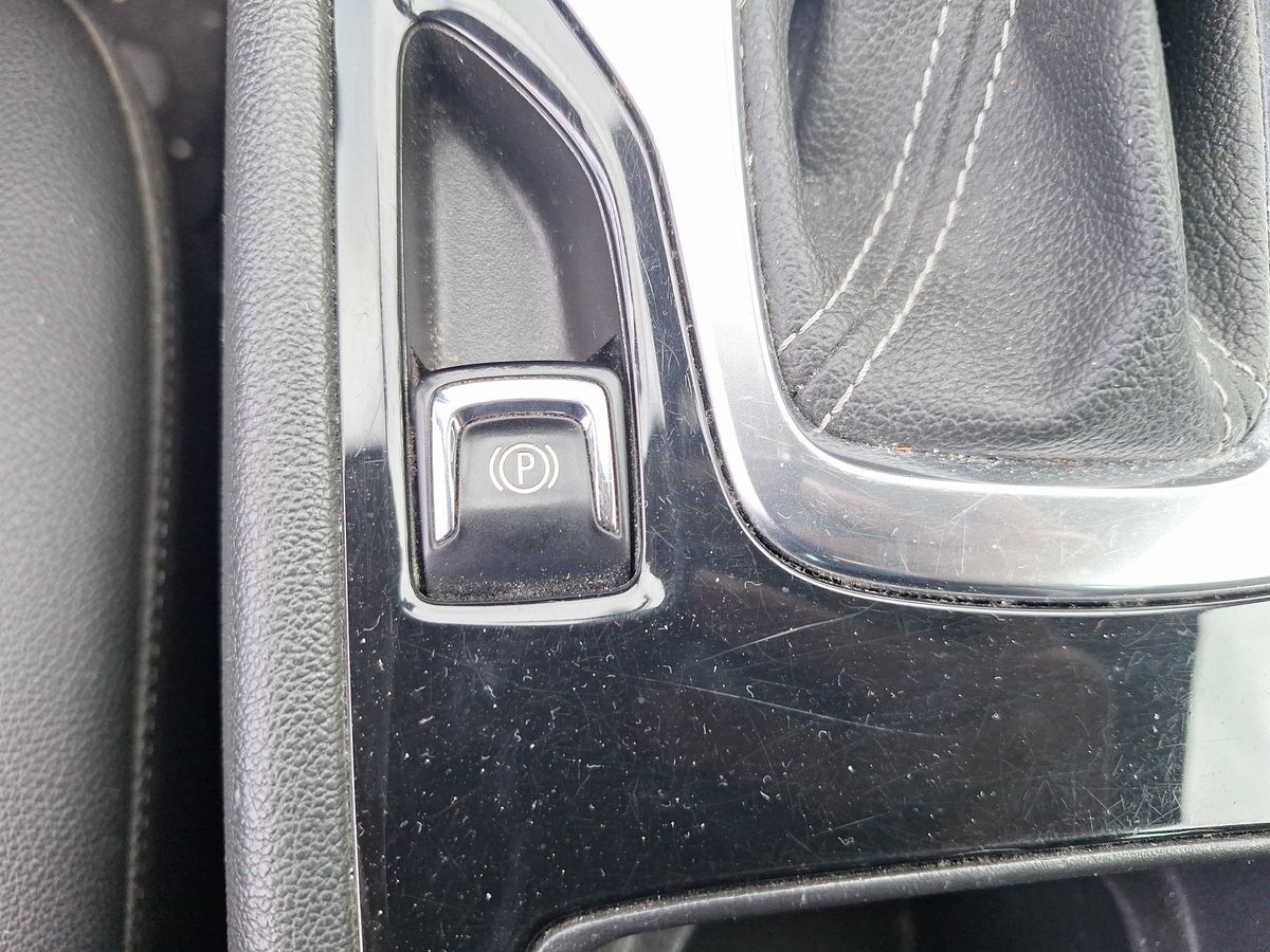 Opel Insignia 2018 — photo 28