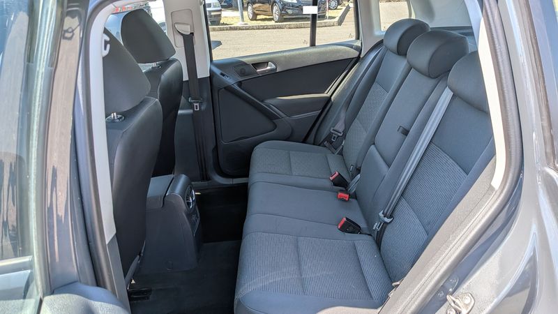 Volkswagen Tiguan 2.0 TDI Cross BlueMotion Tech — zdjęcie 13