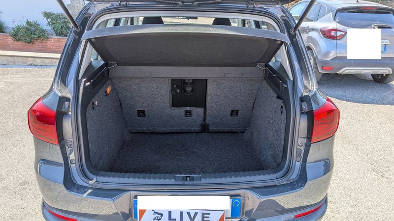 Volkswagen Tiguan 2.0 TDI Cross BlueMotion Tech — zdjęcie 9
