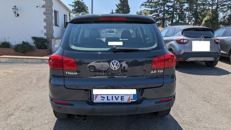 Volkswagen Tiguan 2.0 TDI Cross BlueMotion Tech — zdjęcie 4