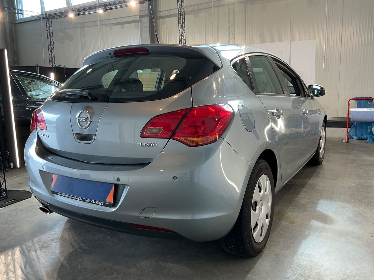 Opel Astra 1.4 Turbo Edition
