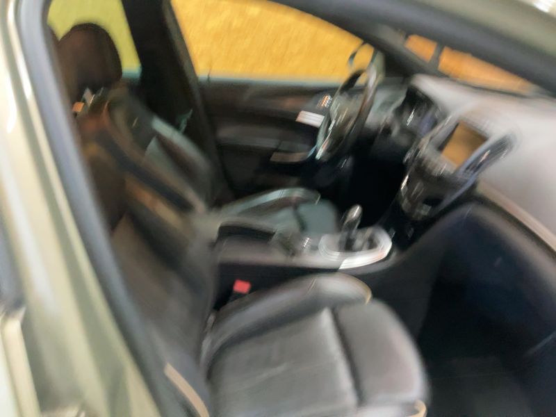 Opel Insignia Country Tourer 2.0 CDTI Basis 4x4 ecoFlex — zdjęcie 11