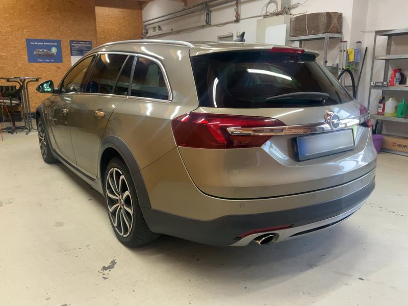 Opel Insignia Country Tourer 2.0 CDTI Basis 4x4 ecoFlex — zdjęcie 3
