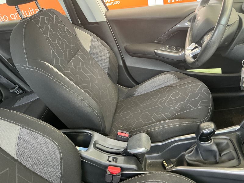 Peugeot 2008 1.2 VTi Active 2016 – снимка 27