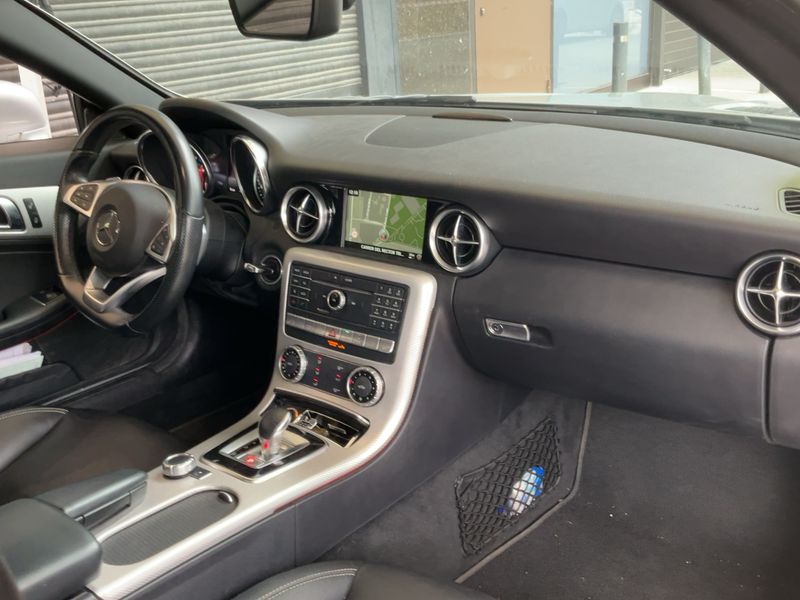 Mercedes-Benz SLC-Klasse SLC 200 CGI AMG Line — zdjęcie 12