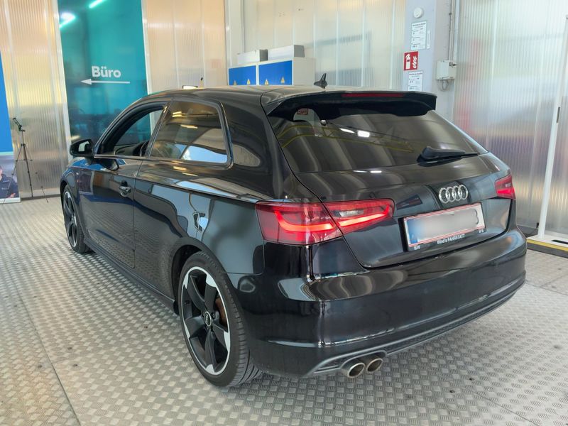 Audi A3 2.0 TDI quattro S line Sportpaket — zdjęcie 3