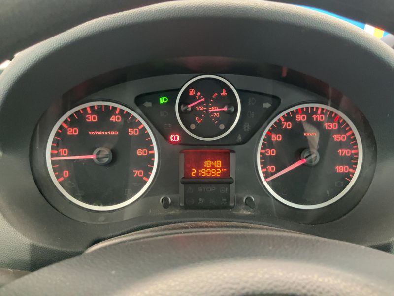 Fiat Scudo 2.0 JTDM Panorama Family L2H1 130 Multijet — zdjęcie 13