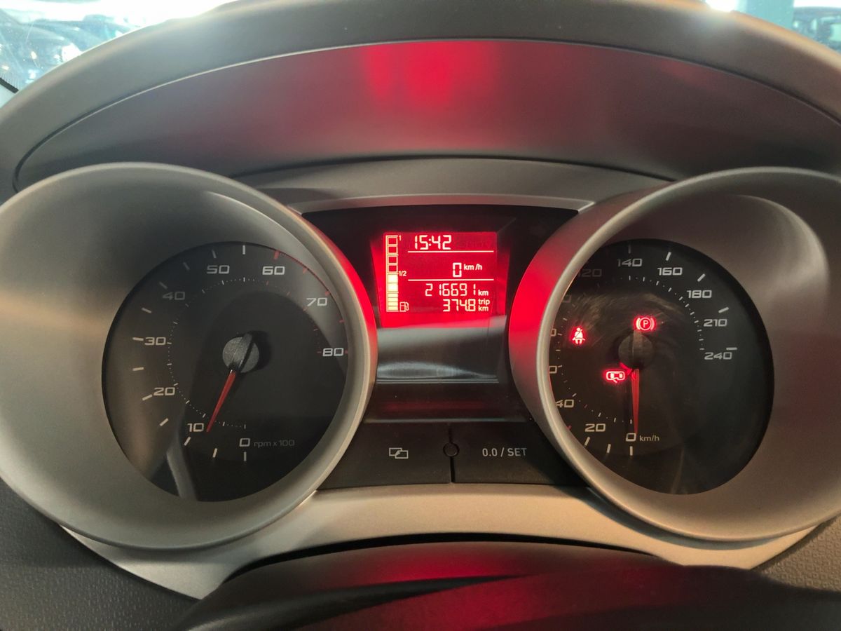 Seat Ibiza 2012 — photo 20