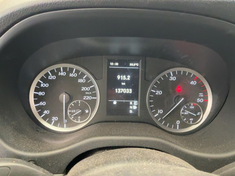 Mercedes-Benz Vito Tourer 116 CDI lang Pro — zdjęcie 13