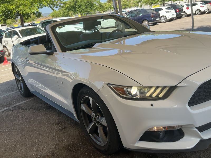 Ford Mustang 5.0 Ti-VCT V8 GT Convertible — zdjęcie 8
