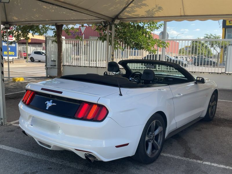 Ford Mustang 5.0 Ti-VCT V8 GT Convertible — zdjęcie 6