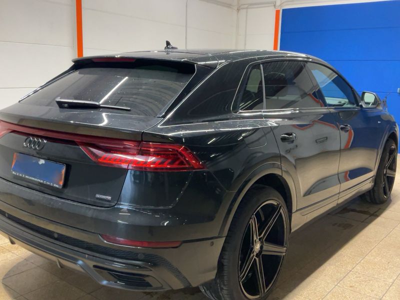 Audi Q8 55 TFSI quattro — zdjęcie 6