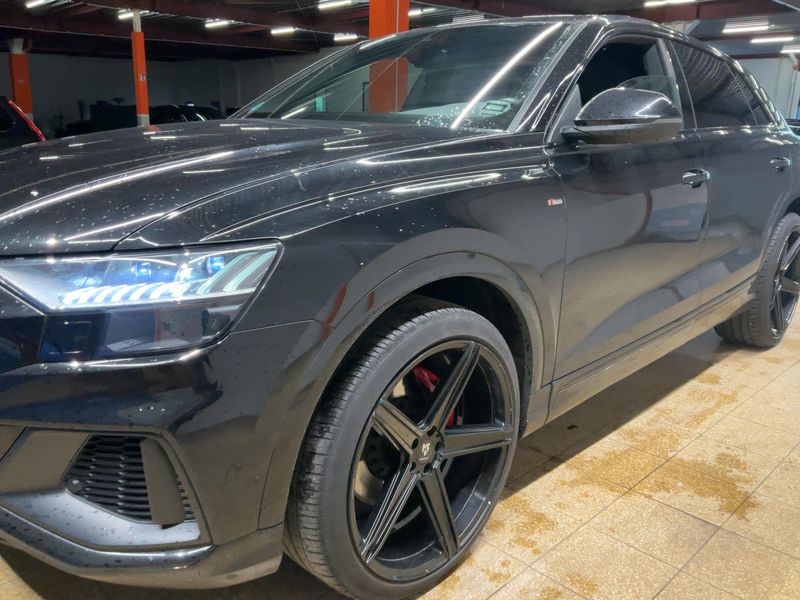 Audi Q8 55 TFSI quattro — zdjęcie 2