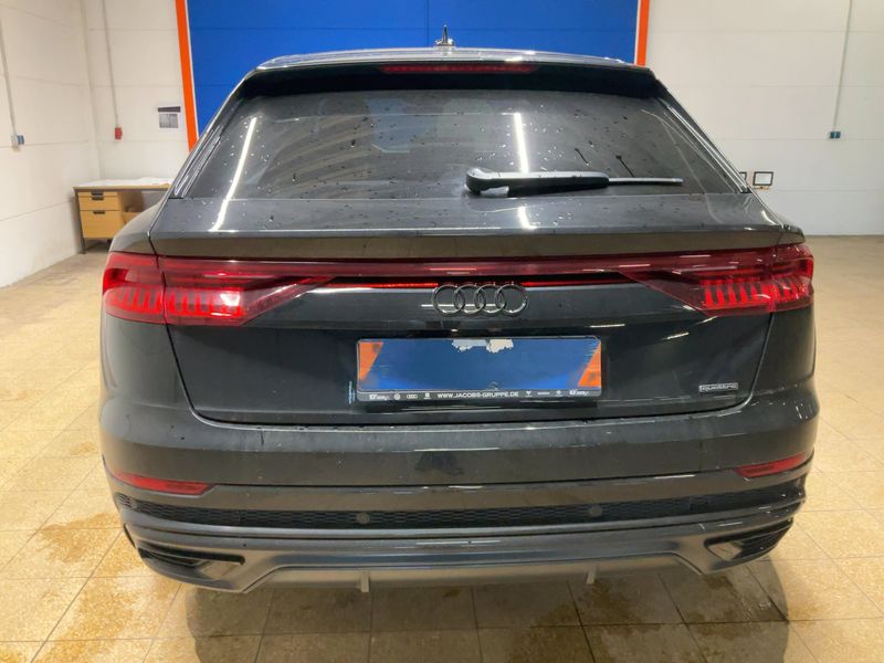 Audi Q8 55 TFSI quattro — zdjęcie 5