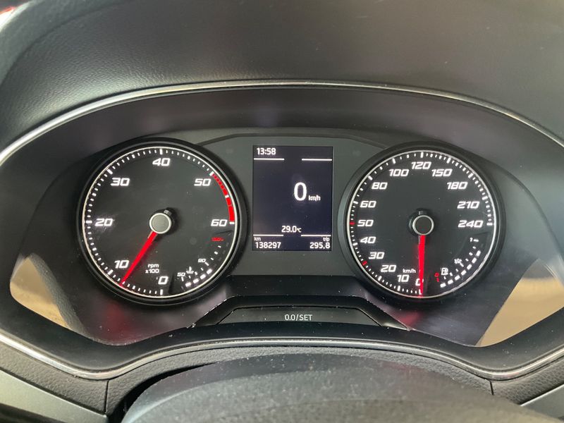 Seat Arona 1.6 TDI Style — zdjęcie 13