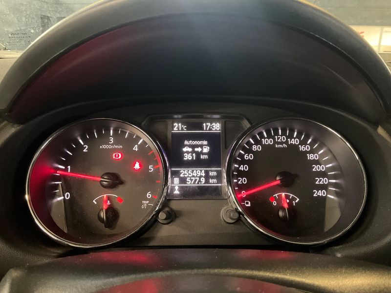 Nissan Qashqai+2 1.6 dCi Tekna 4x4 — zdjęcie 13