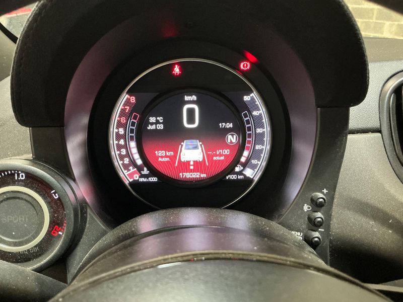 Abarth 595C 1.4 Competizione — zdjęcie 13