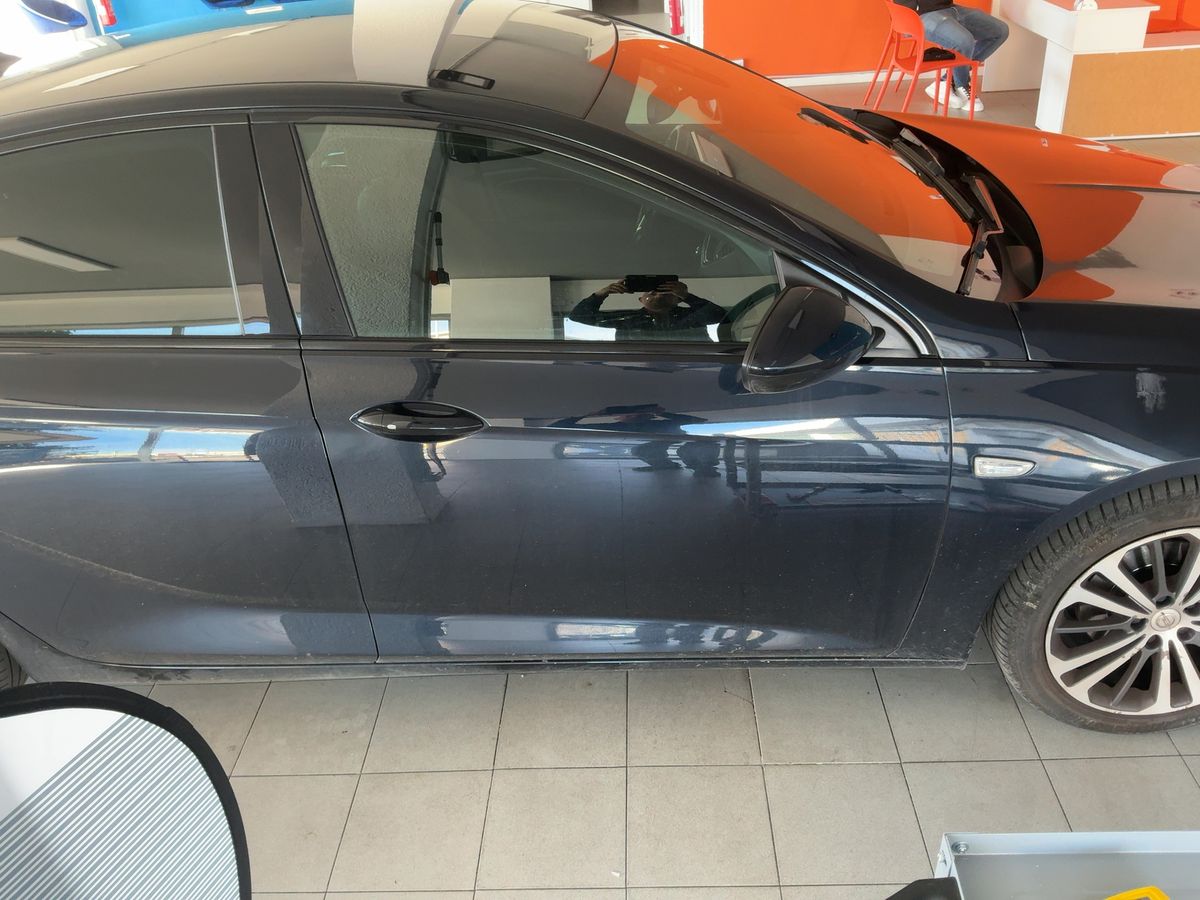 Opel Insignia 2019 — photo 11