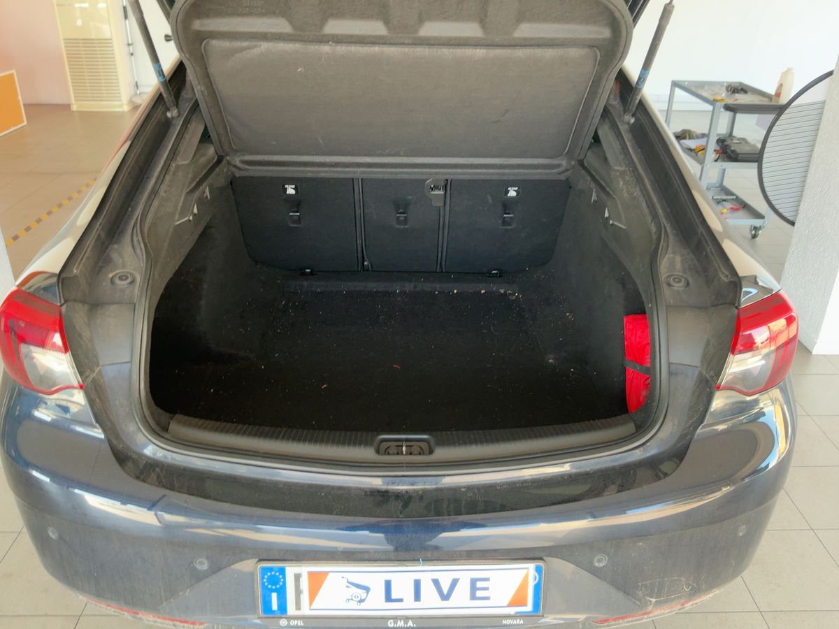 Opel Insignia 2019 — photo 16