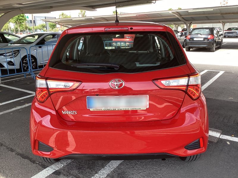 Toyota Yaris 1.0 Comfort — zdjęcie 5